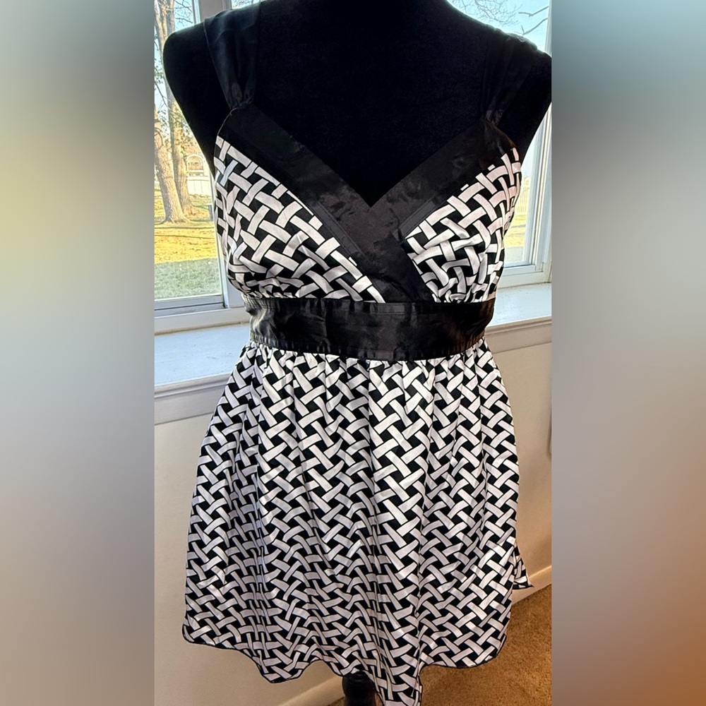 Y2k A Byer Black White Babydoll Empire Waist Weaved Design Shirt Top Lrg Euc